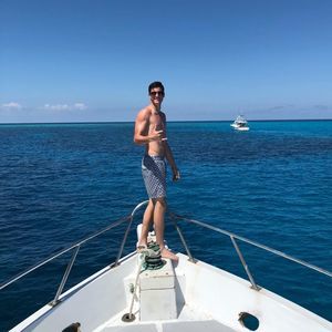 Meet your Posher, Christian